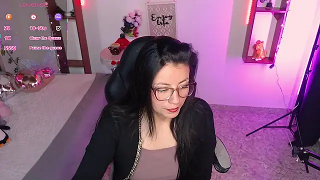 QueenRose94 online show from 17, 3, 2026