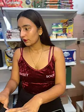 -BabyLuna online show from 7, 4, 2026