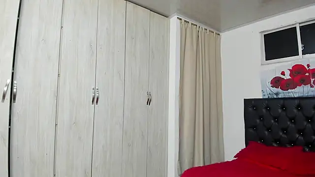 Snapshot of Kitty_f00x chatting on 21, 6, 2026 Kitty f00x online show from 21, 6, 2026