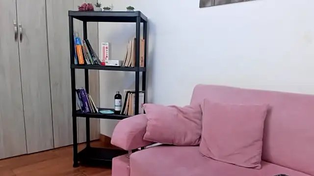 Kitty f00x online show from 26, 5, 2026