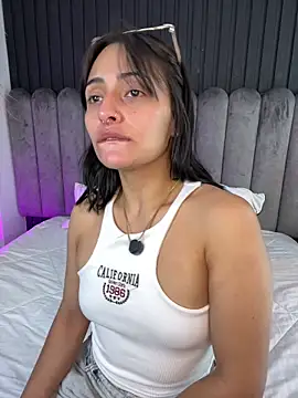 Nanda vixen  online show from 25, 3, 2026