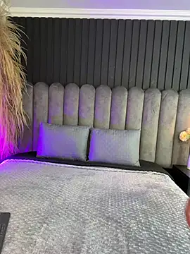 Nanda vixen  online show from 4, 5, 2026