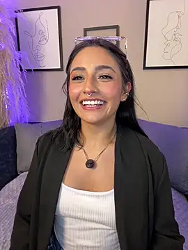 Nanda vixen  online show from 12, 5, 2026