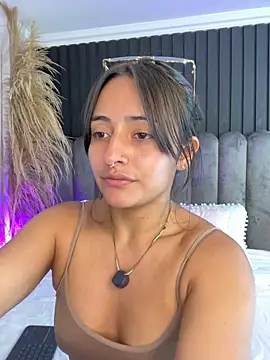 Nanda vixen  online show from 27, 5, 2026