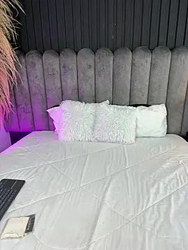 Nanda vixen  online show from 5, 3, 2026