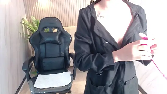 lili mint tf online show from 14, 3, 2026