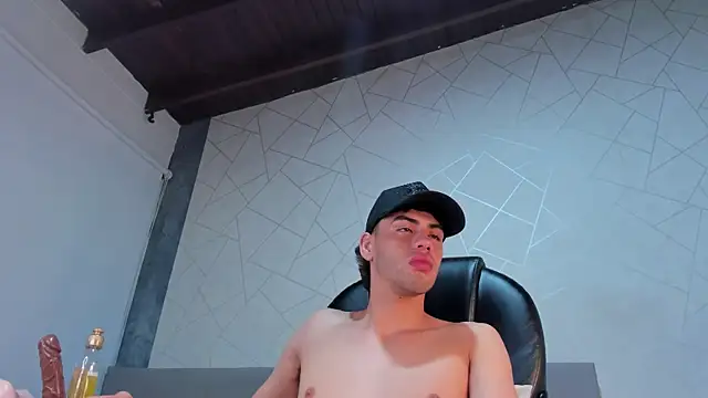 Milo Thompson online show from 9, 4, 2026