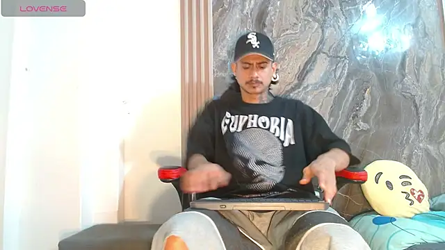 Damian-and-Camerum online show from 15, 4, 2026