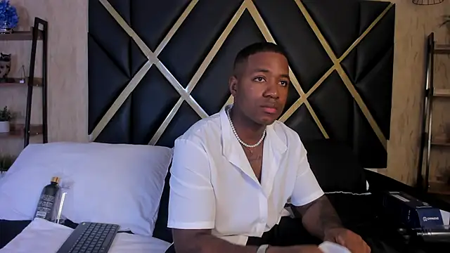 Snapshot of LuccianoDaytona chatting on 2, 3, 2026 LuccianoDaytona online show from 2, 3, 2026