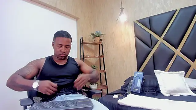 Snapshot of LuccianoDaytona chatting on 23, 2, 2026 LuccianoDaytona online show from 23, 2, 2026