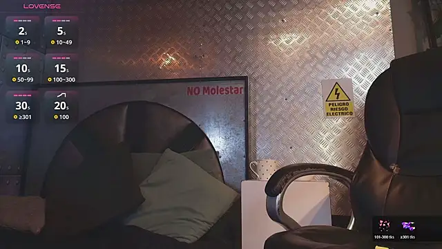 Snapshot of ItsZairen chatting on 11, 2, 2026 ItsZairen online show from 11, 2, 2026