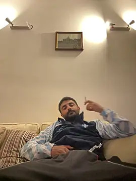 elia2711 online show from 9, 4, 2026