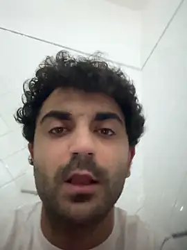 Snapshot of elia2711 chatting on 28, 2, 2026 elia2711 online show from 28, 2, 2026