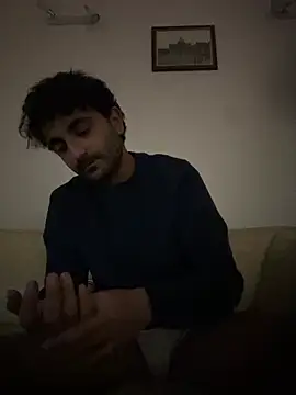 Snapshot of elia2711 chatting on 1, 3, 2026 elia2711 online show from 1, 3, 2026