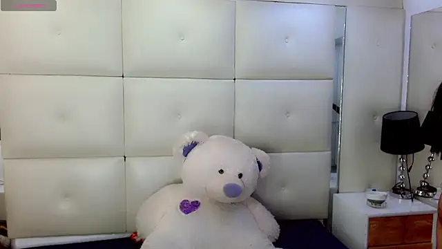 Snapshot of isahotx chatting on 25, 2, 2026 isahotx online show from 25, 2, 2026