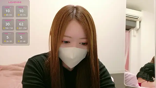 Snapshot of mei__27 chatting on 6, 5, 2026 mei 27 online show from 6, 5, 2026