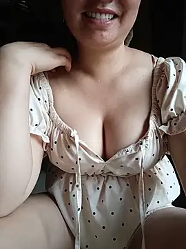 Snapshot of lisn-cute chatting on 19, 6, 2026 lisn-cute online show from 19, 6, 2026