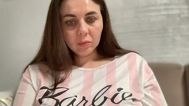 Darsy Rox online show from 3, 5, 2026