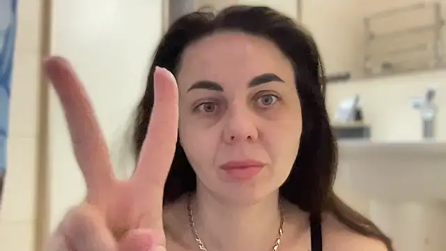 Darsy Rox online show from 3, 5, 2026