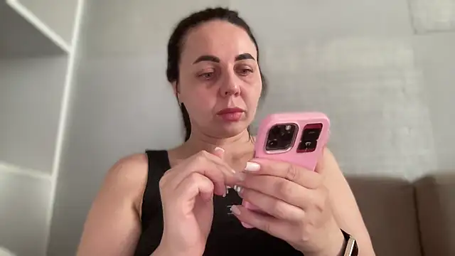 Darsy Rox online show from 10, 7, 2026