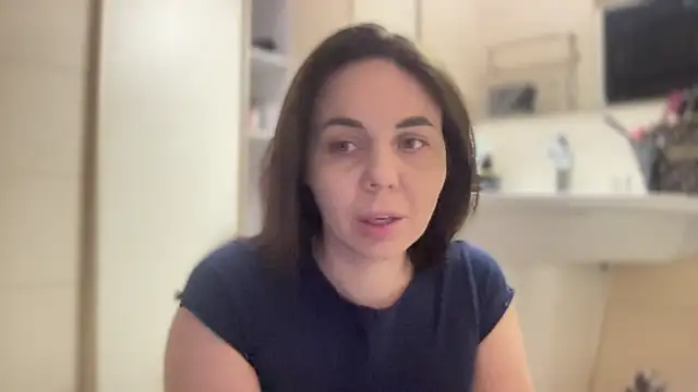 Darsy Rox online show from 11, 4, 2026