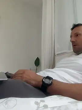 Snapshot of defaktor chatting on 12, 7, 2026 defaktor online show from 12, 7, 2026
