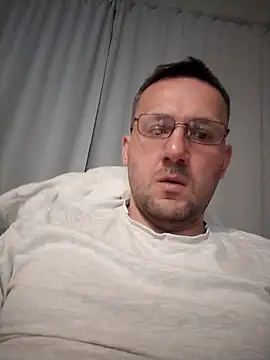 defaktor online show from 4, 4, 2026