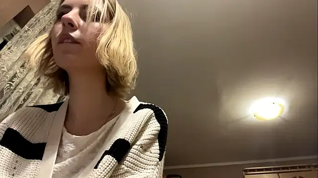 Snapshot of CharmingBlonde chatting on 22, 2, 2026 CharmingBlonde online show from 22, 2, 2026