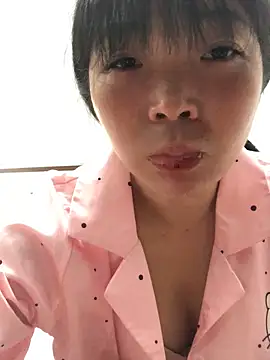 cuty lusy online show from 8, 3, 2026