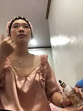 cuty lusy online show from 17, 4, 2026