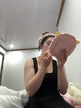 cuty lusy online show from 2, 3, 2026