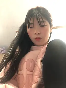 cuty lusy online show from 19, 3, 2026