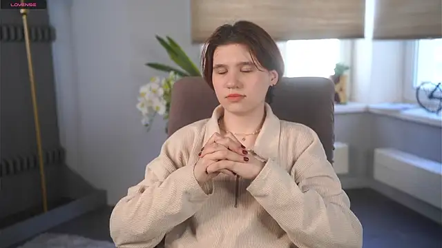 Snapshot of BelleHayton chatting on 12, 2, 2026 BelleHayton online show from 12, 2, 2026