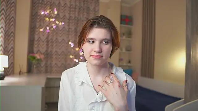 Snapshot of BelleHayton chatting on 17, 2, 2026 BelleHayton online show from 17, 2, 2026