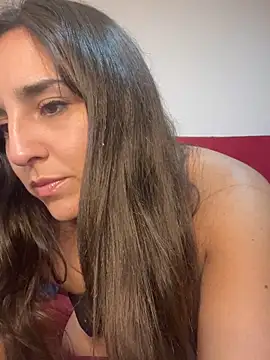 Latinaelisa online show from 12, 4, 2026