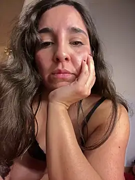 Snapshot of Latinaelisa chatting on 10, 6, 2026 Latinaelisa online show from 10, 6, 2026