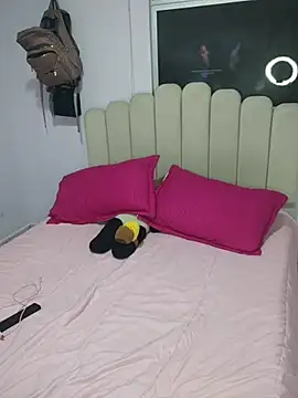 Snapshot of its_lauu_ chatting on 7, 2, 2026 its lauu online show from 7, 2, 2026