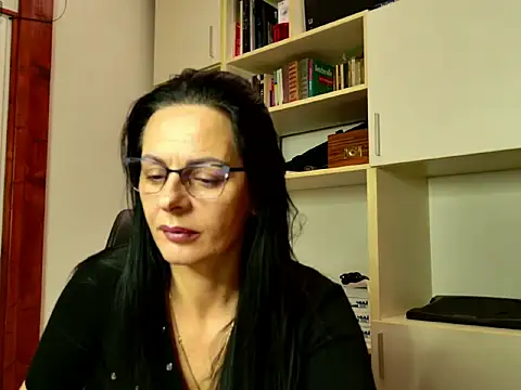 Snapshot of MiriamDelyn chatting on 22, 2, 2026 MiriamDelyn online show from 22, 2, 2026