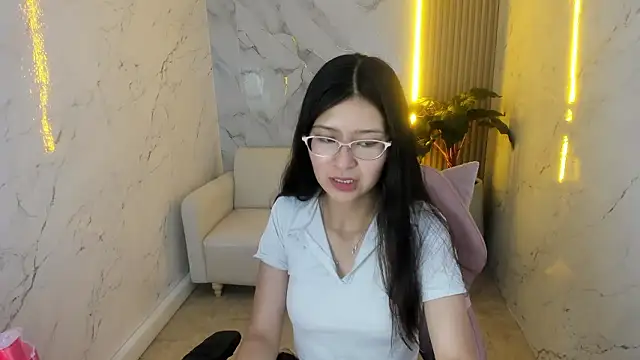 Snapshot of dani_tf chatting on 13, 2, 2026 dani tf online show from 13, 2, 2026