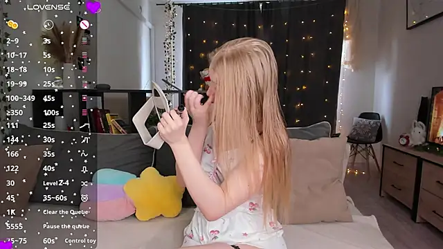 AmyLouWood online show from 14, 4, 2026