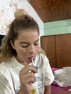 Snapshot of AriBeautiful chatting on 2, 3, 2026 AriBeautiful online show from 2, 3, 2026