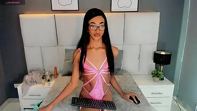 Snapshot of Daniiela_Foxx chatting on 9, 2, 2026 Daniiela Foxx online show from 9, 2, 2026