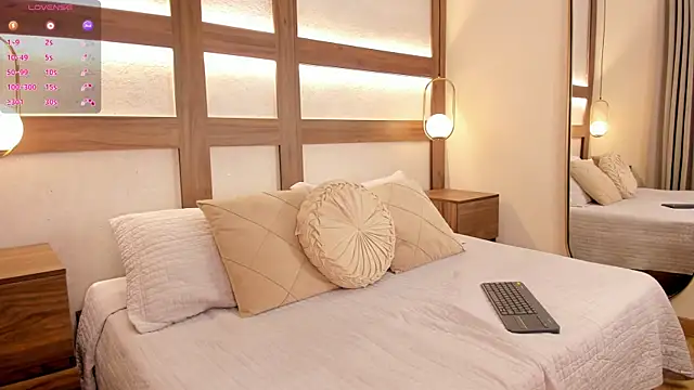 Aurea Silk online show from 8, 4, 2026