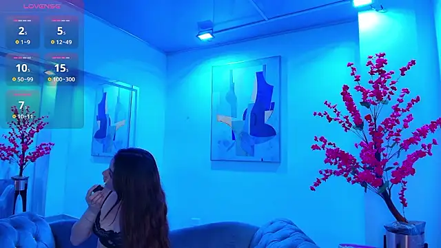 Chloe dolly online show from 11, 3, 2026