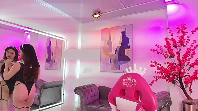 Chloe dolly online show from 9, 4, 2026