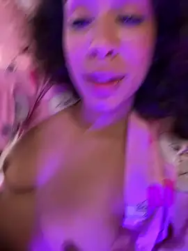 Woo isDaphne online show from 18, 5, 2026