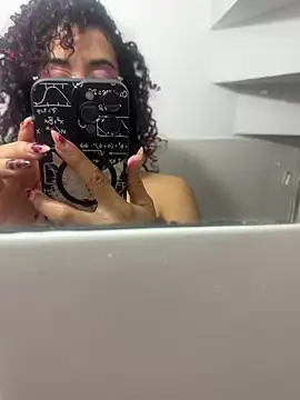 Woo isDaphne online show from 22, 3, 2026