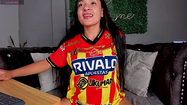 Snapshot of danielebeck chatting on 19, 2, 2026 danielebeck online show from 19, 2, 2026