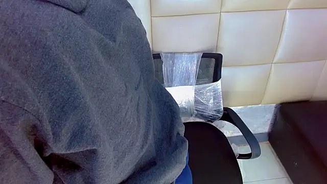 Snapshot of DaviidBuckx_ chatting on 1, 3, 2026 DaviidBuckx online show from 1, 3, 2026