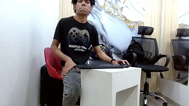 Snapshot of DaviidBuckx_ chatting on 17, 2, 2026 DaviidBuckx online show from 17, 2, 2026